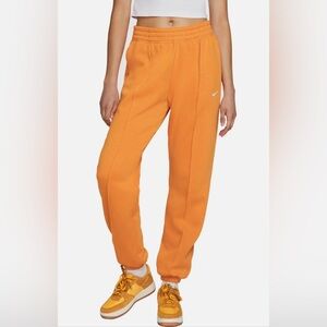 GUC Nike Women’s Mid-Rise Jogger in Orange/Light Curry Size XS